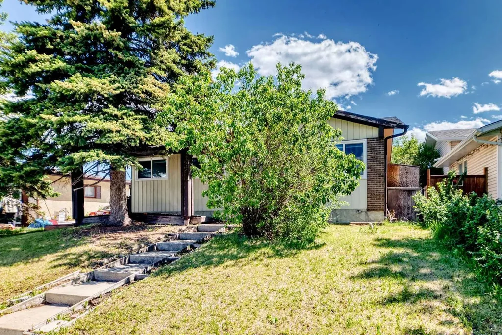 3224 Rundlelawn Road NE Calgary AB T1y3h5