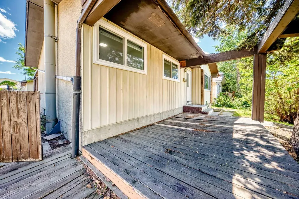 3224 Rundlelawn Road NE Calgary AB T1y3h5
