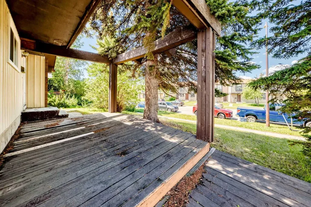 3224 Rundlelawn Road NE Calgary AB T1y3h5