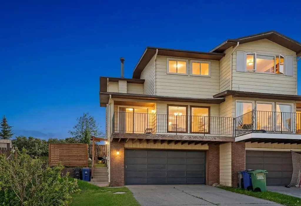 26 Glenpatrick Crescent Cochrane AB T4C 1G3