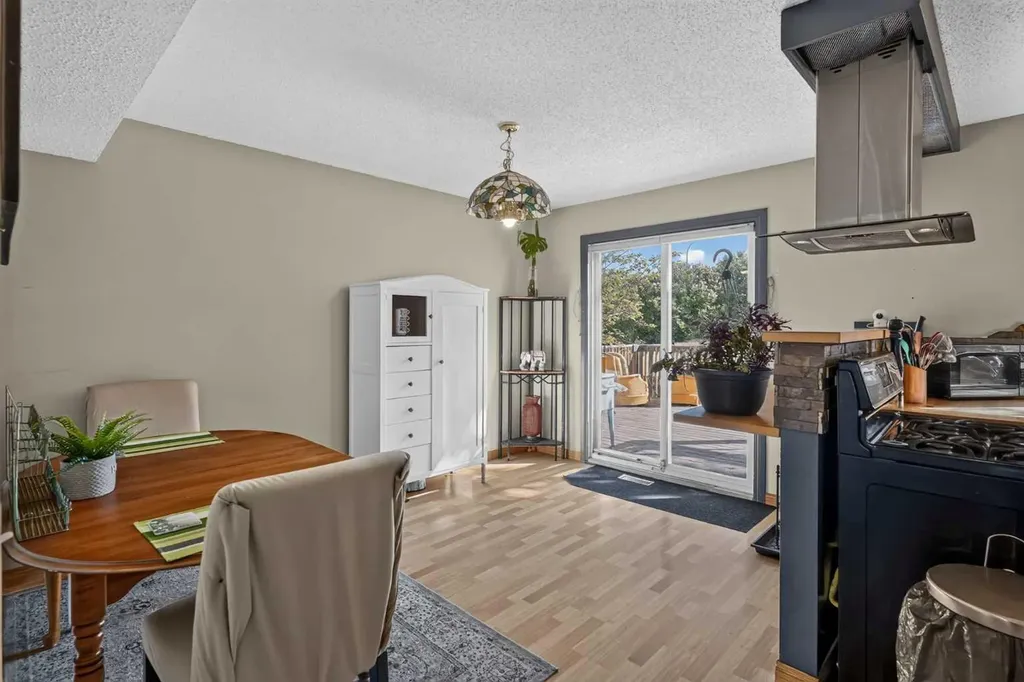 26 Glenpatrick Crescent Cochrane AB T4C 1G3