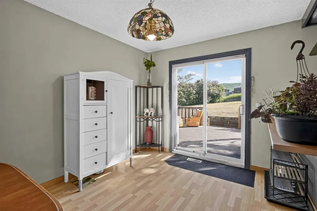 26 Glenpatrick Crescent Cochrane AB T4C 1G3
