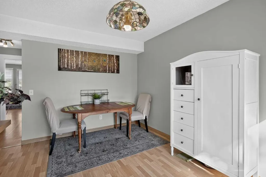 26 Glenpatrick Crescent Cochrane AB T4C 1G3