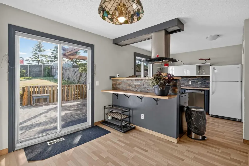 26 Glenpatrick Crescent Cochrane AB T4C 1G3