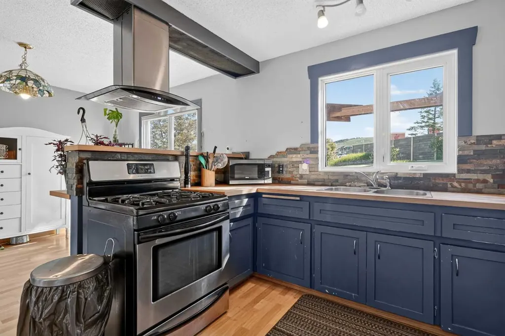 26 Glenpatrick Crescent Cochrane AB T4C 1G3