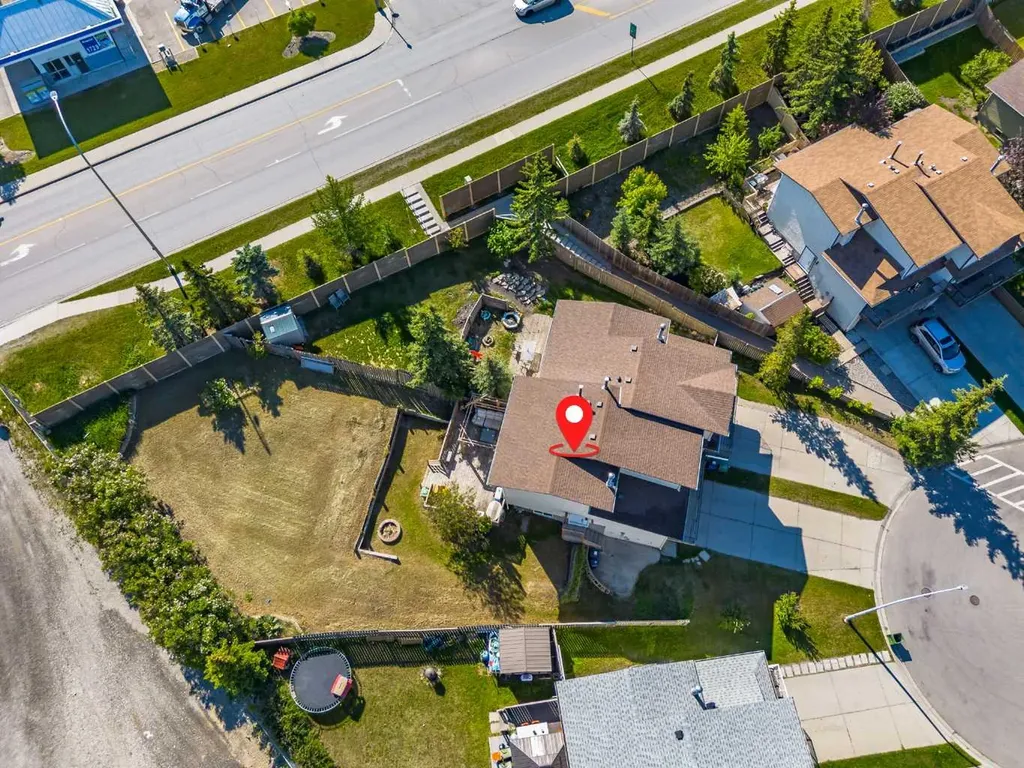 26 Glenpatrick Crescent Cochrane AB T4C 1G3