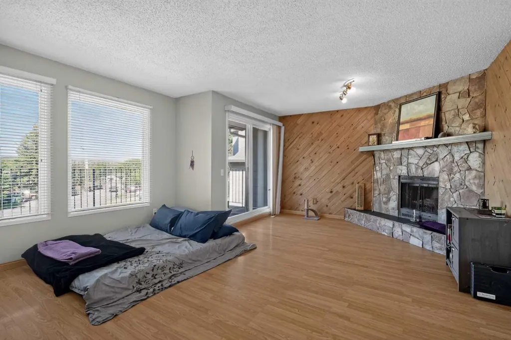 26 Glenpatrick Crescent Cochrane AB T4C 1G3