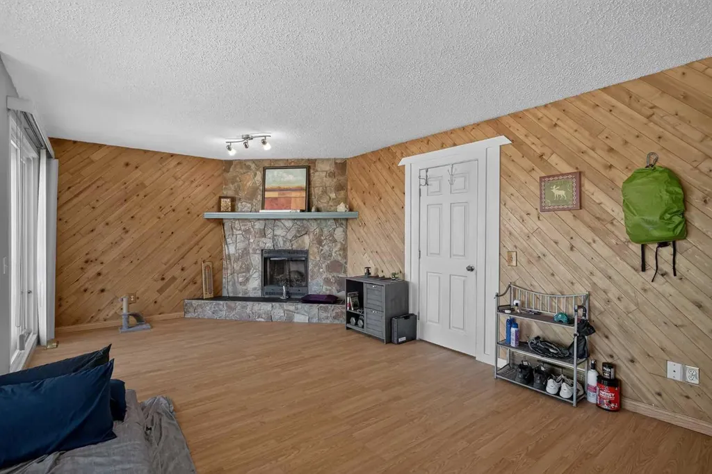 26 Glenpatrick Crescent Cochrane AB T4C 1G3