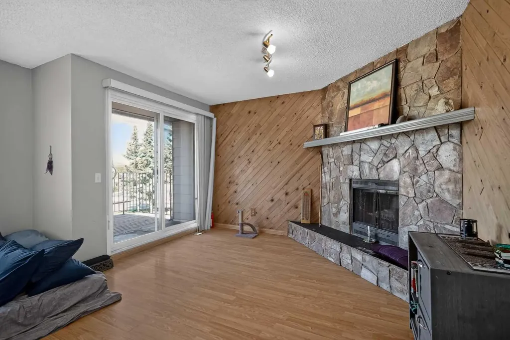 26 Glenpatrick Crescent Cochrane AB T4C 1G3