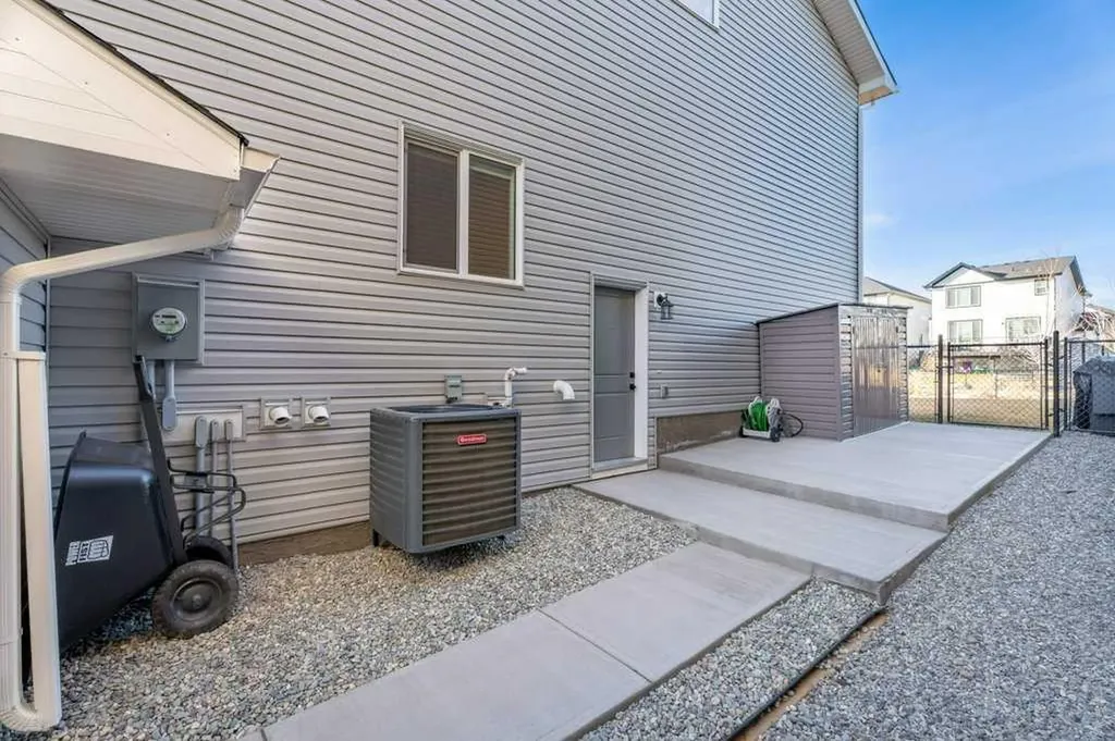 71 Ranchers View Okotoks AB T1S 5R6
