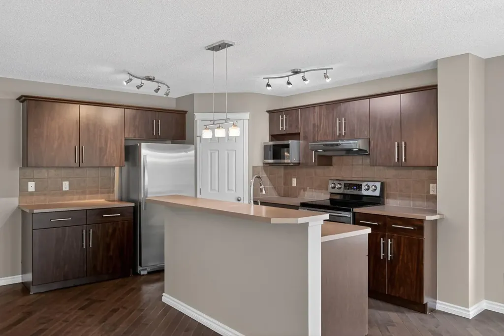 112 Kincora Glen Road NW Calgary AB T3R 0C4