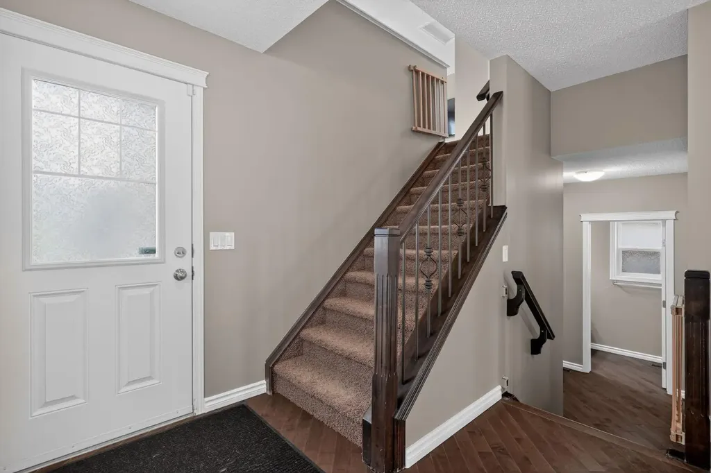 112 Kincora Glen Road NW Calgary AB T3R 0C4