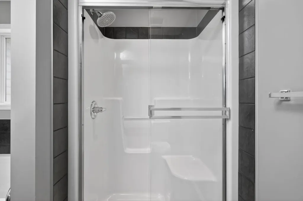 112 Kincora Glen Road NW Calgary AB T3R 0C4