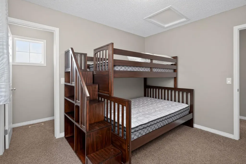112 Kincora Glen Road NW Calgary AB T3R 0C4