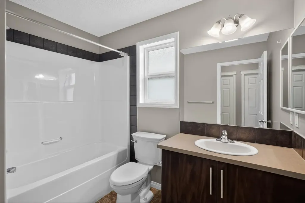 112 Kincora Glen Road NW Calgary AB T3R 0C4