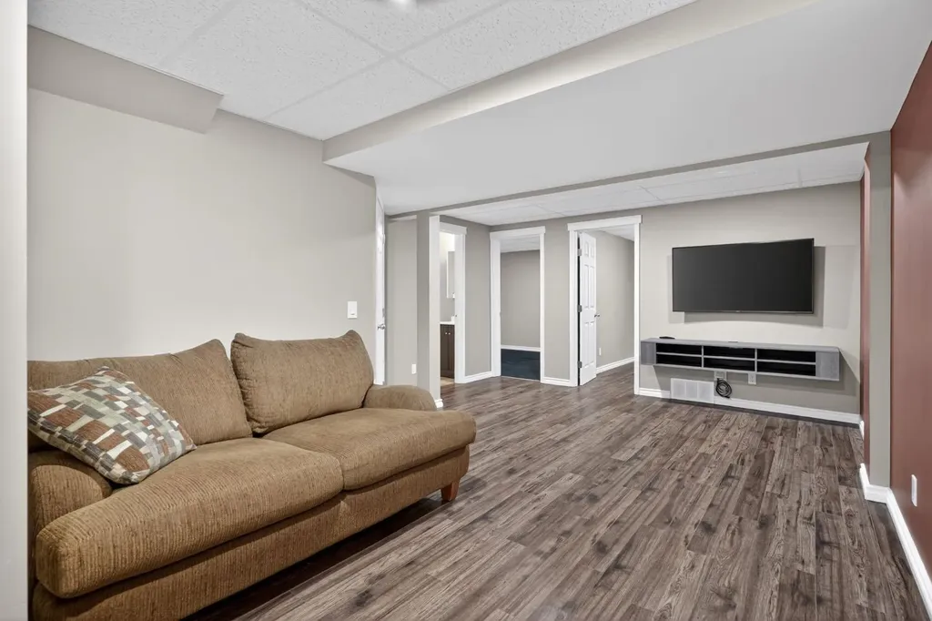 112 Kincora Glen Road NW Calgary AB T3R 0C4