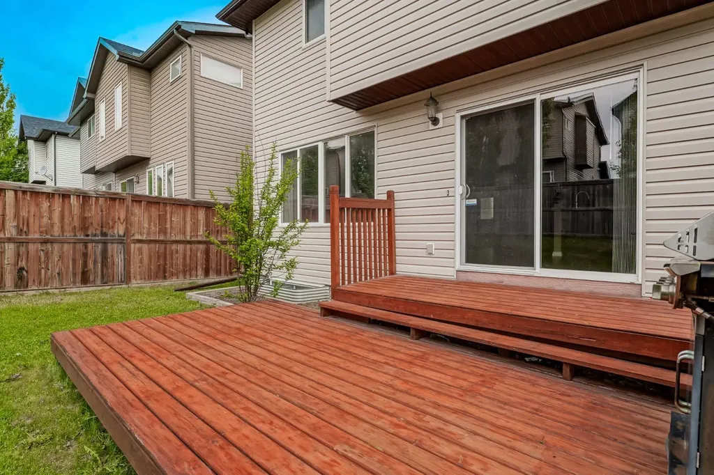 112 Kincora Glen Road NW Calgary AB T3R 0C4