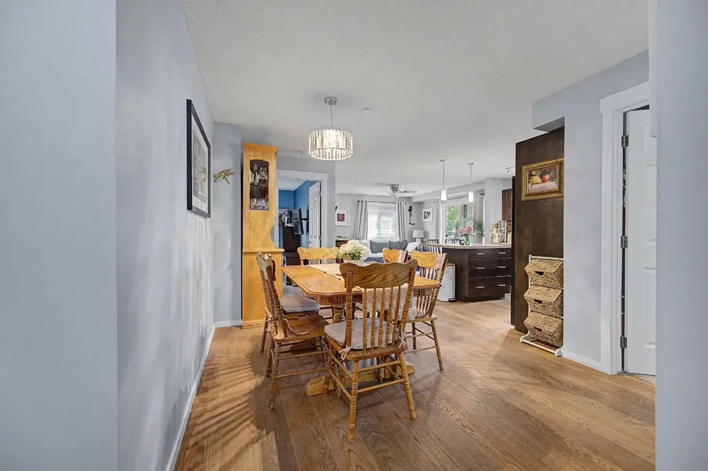 279 Copperpond Common SE Calgary AB T2Z1J1