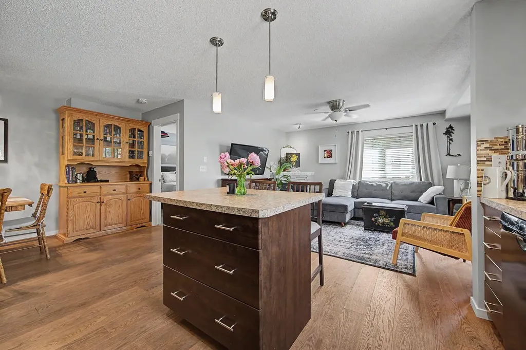 279 Copperpond Common SE Calgary AB T2Z1J1