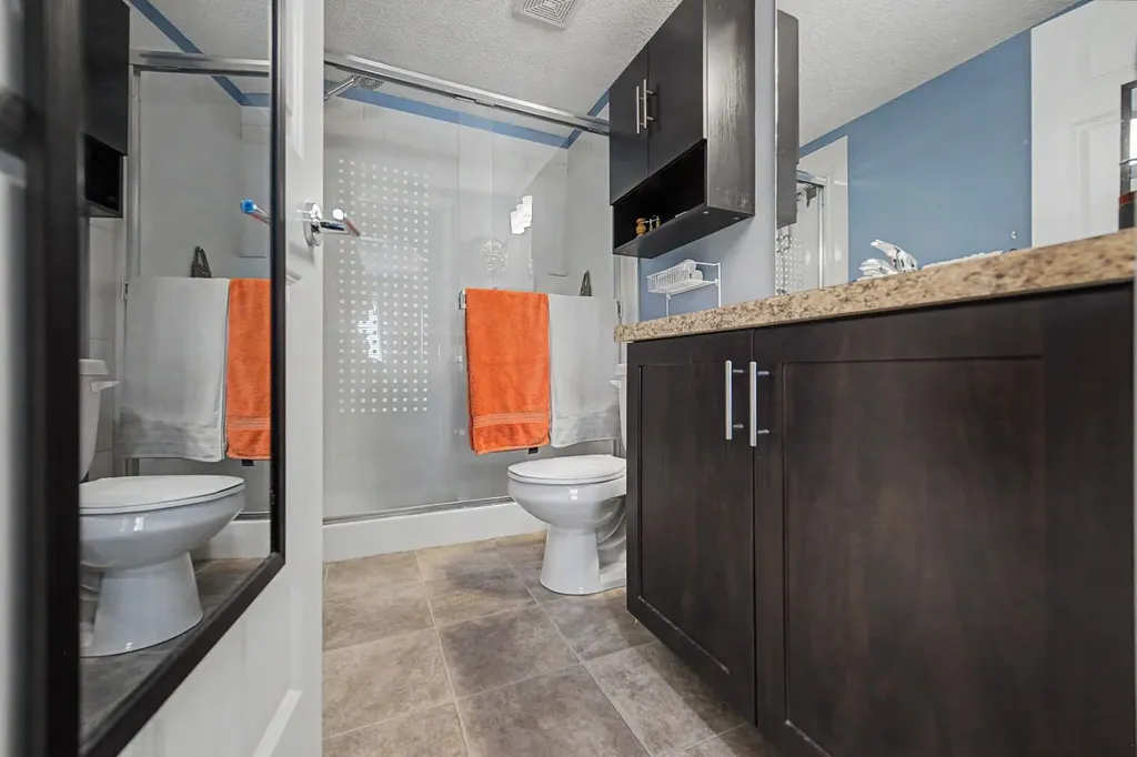 279 Copperpond Common SE Calgary AB T2Z1J1