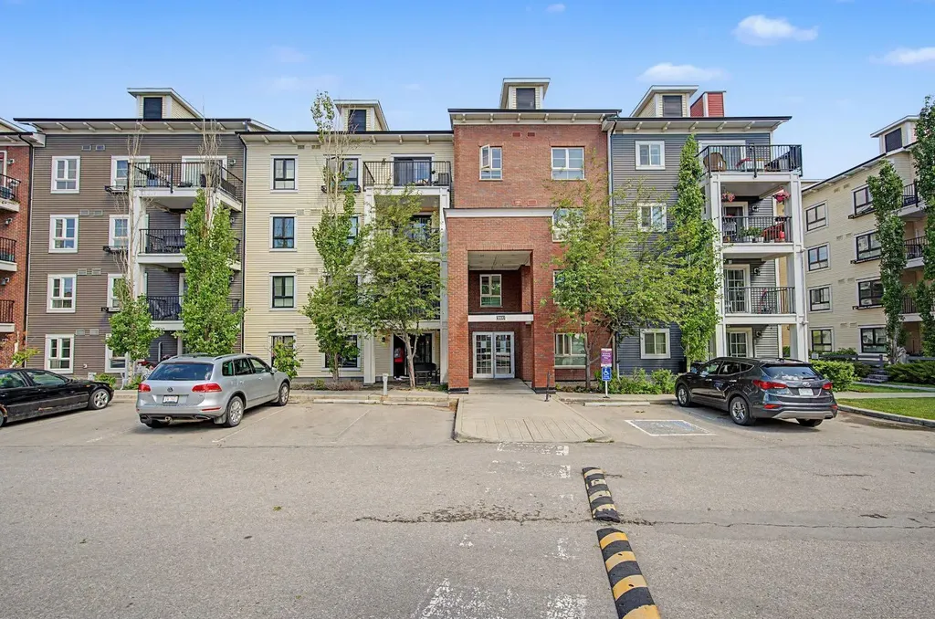279 Copperpond Common SE Calgary AB T2Z1J1