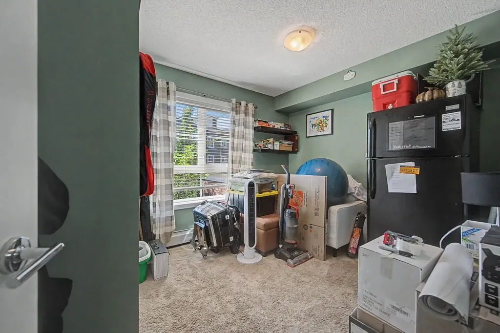 279 Copperpond Common SE Calgary AB T2Z1J1