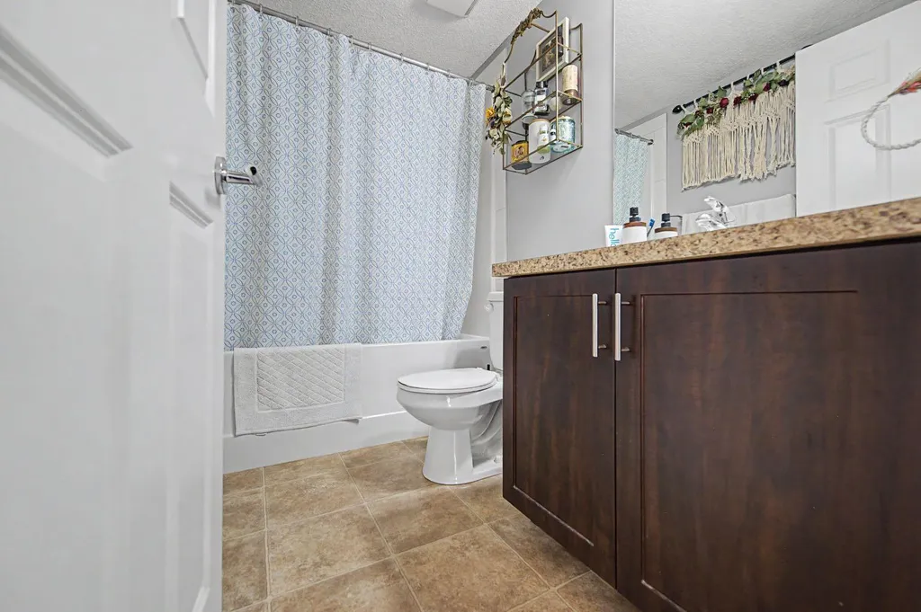 279 Copperpond Common SE Calgary AB T2Z1J1