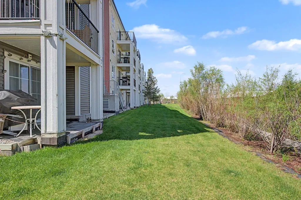 279 Copperpond Common SE Calgary AB T2Z1J1