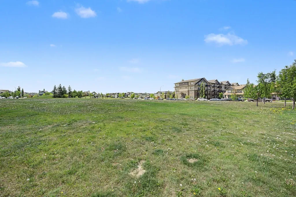 279 Copperpond Common SE Calgary AB T2Z1J1