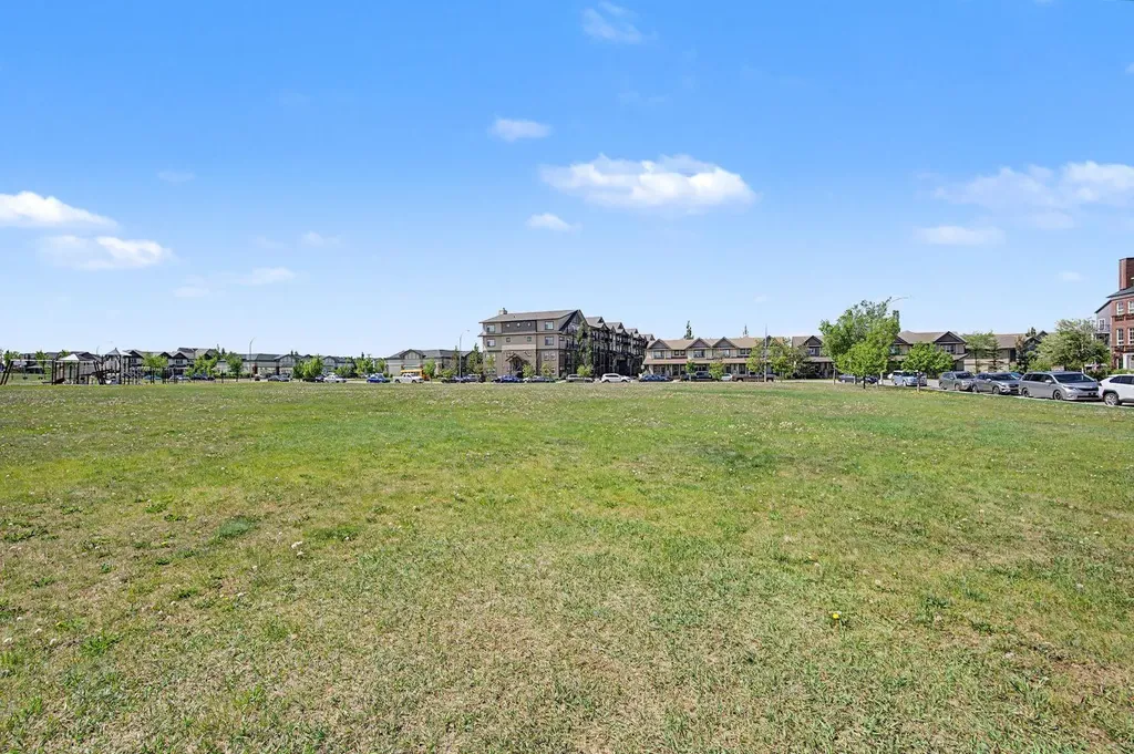 279 Copperpond Common SE Calgary AB T2Z1J1