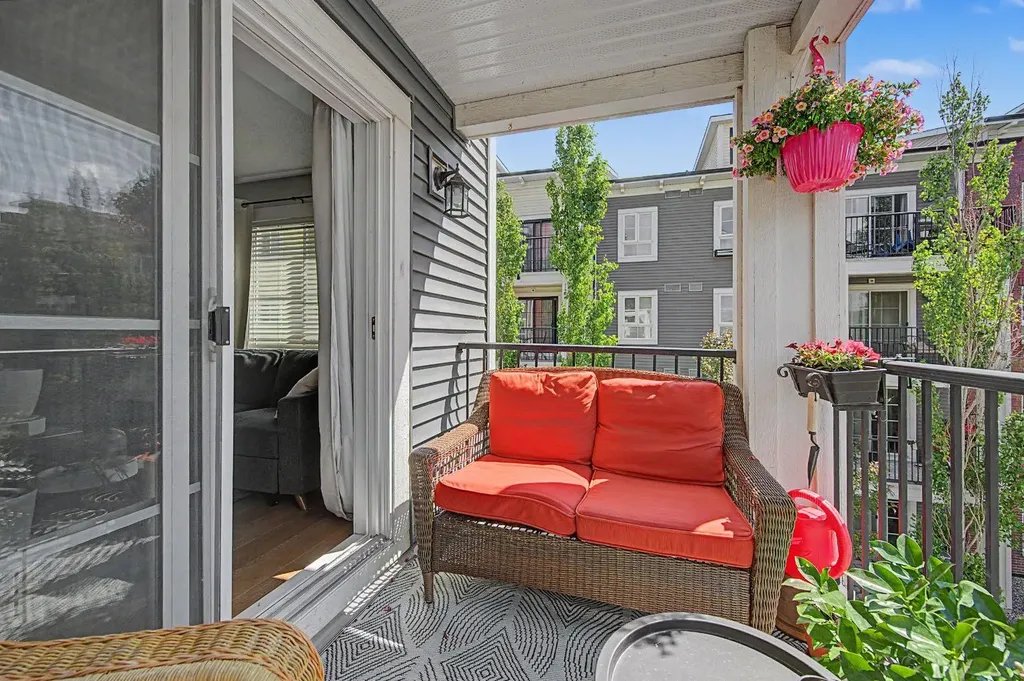 279 Copperpond Common SE Calgary AB T2Z1J1