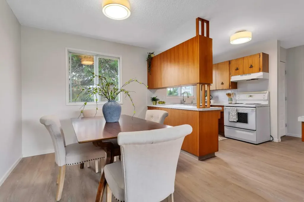 4617 54 Avenue Rimbey AB T0C 2J0