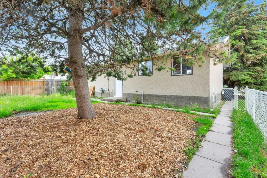 4617 54 Avenue Rimbey AB T0C 2J0