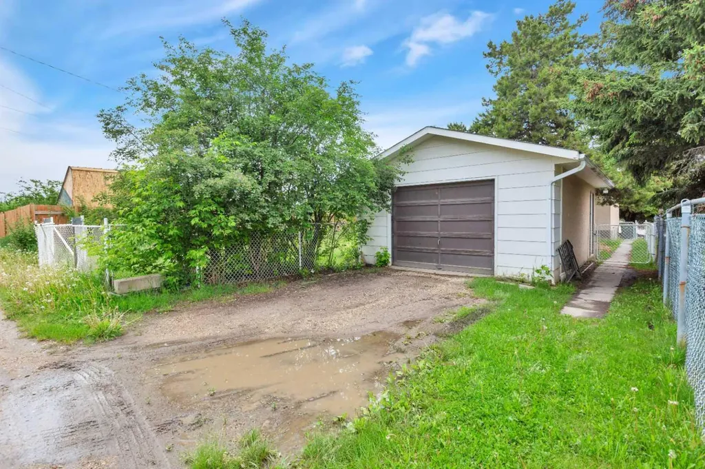 4617 54 Avenue Rimbey AB T0C 2J0