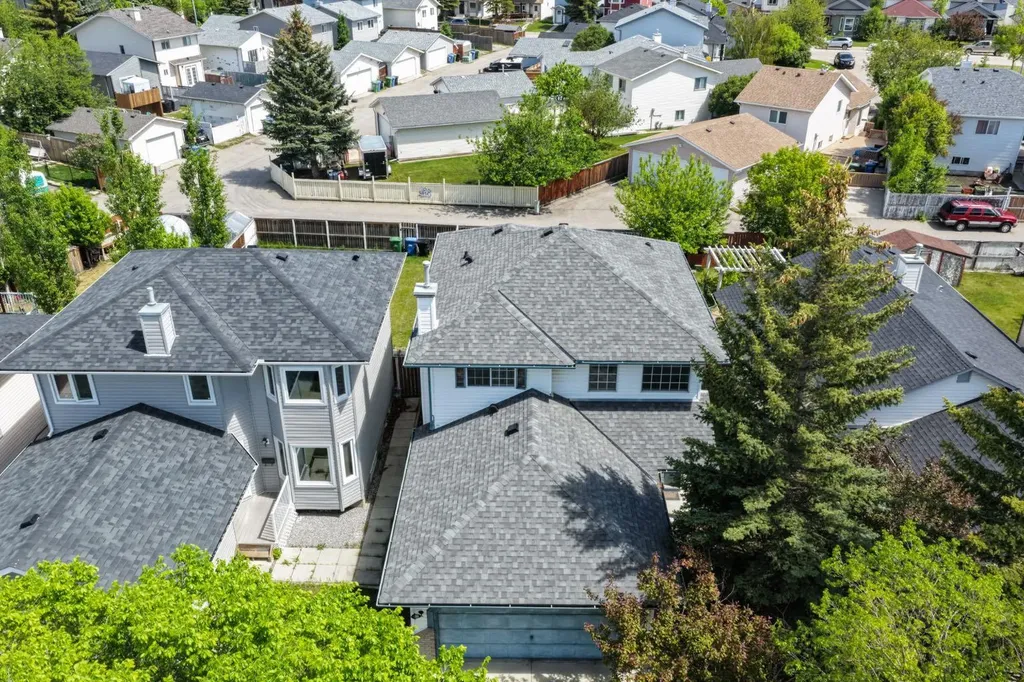 826 Coventry Drive NE Calgary AB T3K 4G2