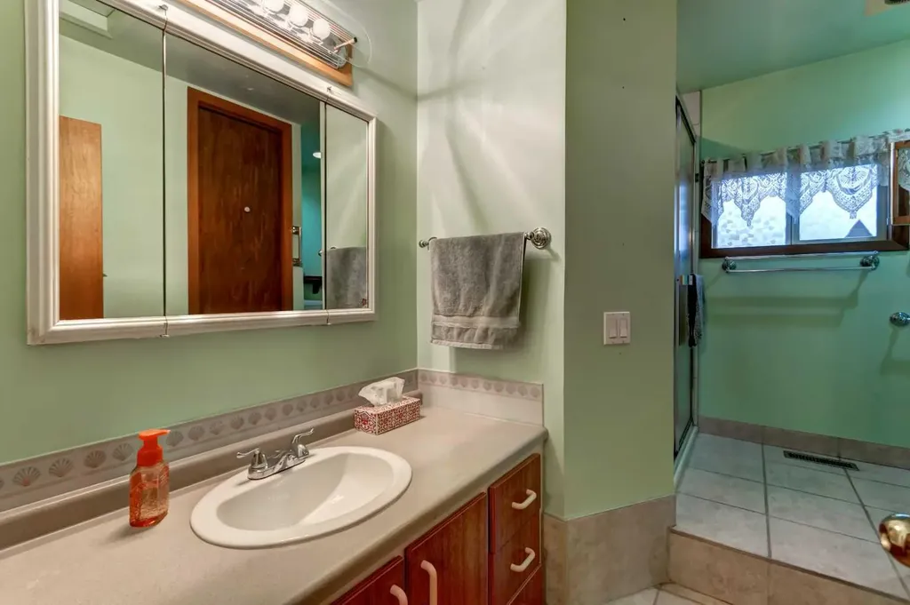 7412 22 Street SE Calgary AB T2C 0W6