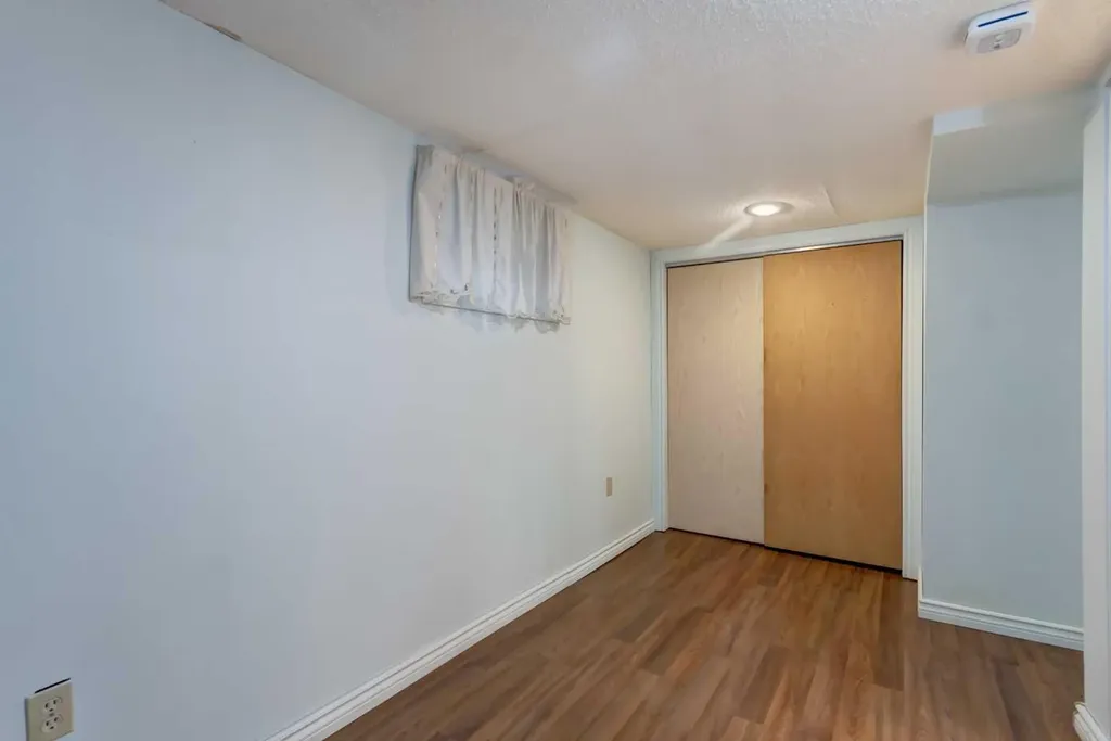 7412 22 Street SE Calgary AB T2C 0W6