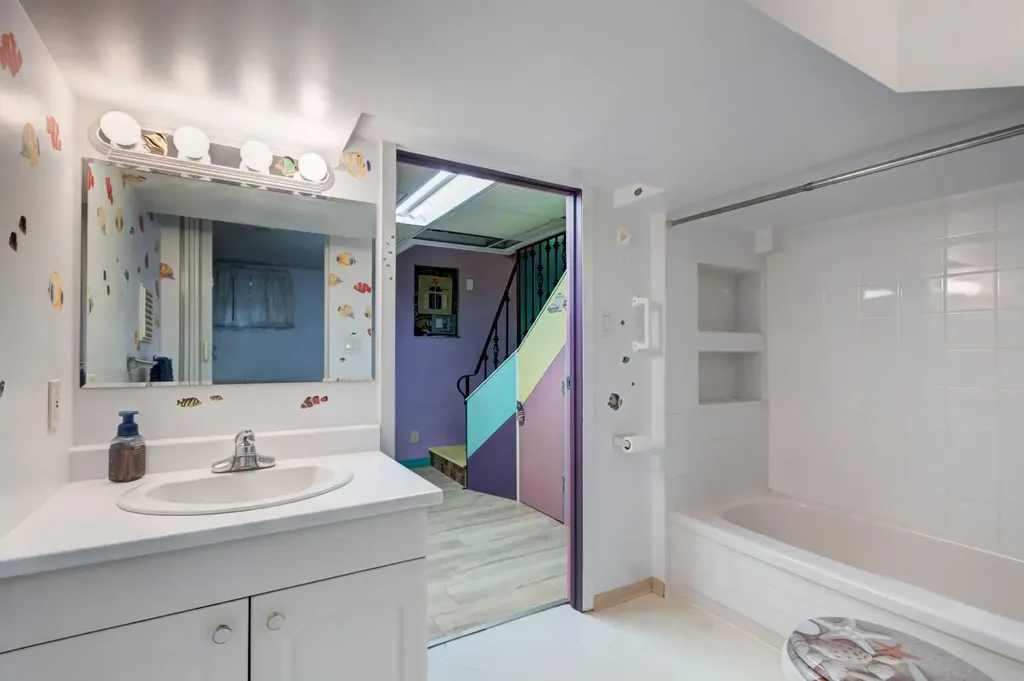 7412 22 Street SE Calgary AB T2C 0W6