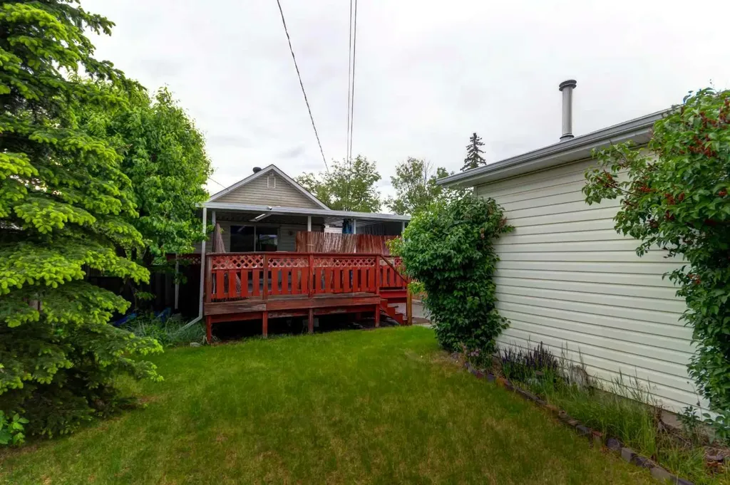 7412 22 Street SE Calgary AB T2C 0W6