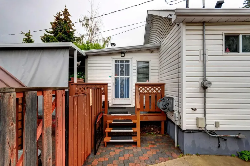 7412 22 Street SE Calgary AB T2C 0W6