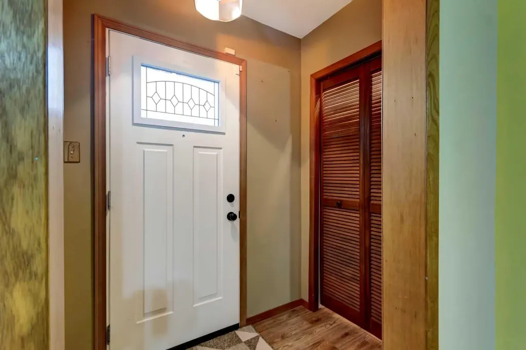 7412 22 Street SE Calgary AB T2C 0W6