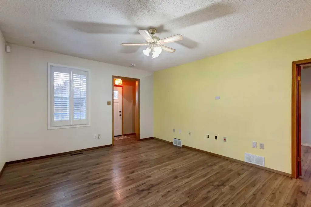 7412 22 Street SE Calgary AB T2C 0W6