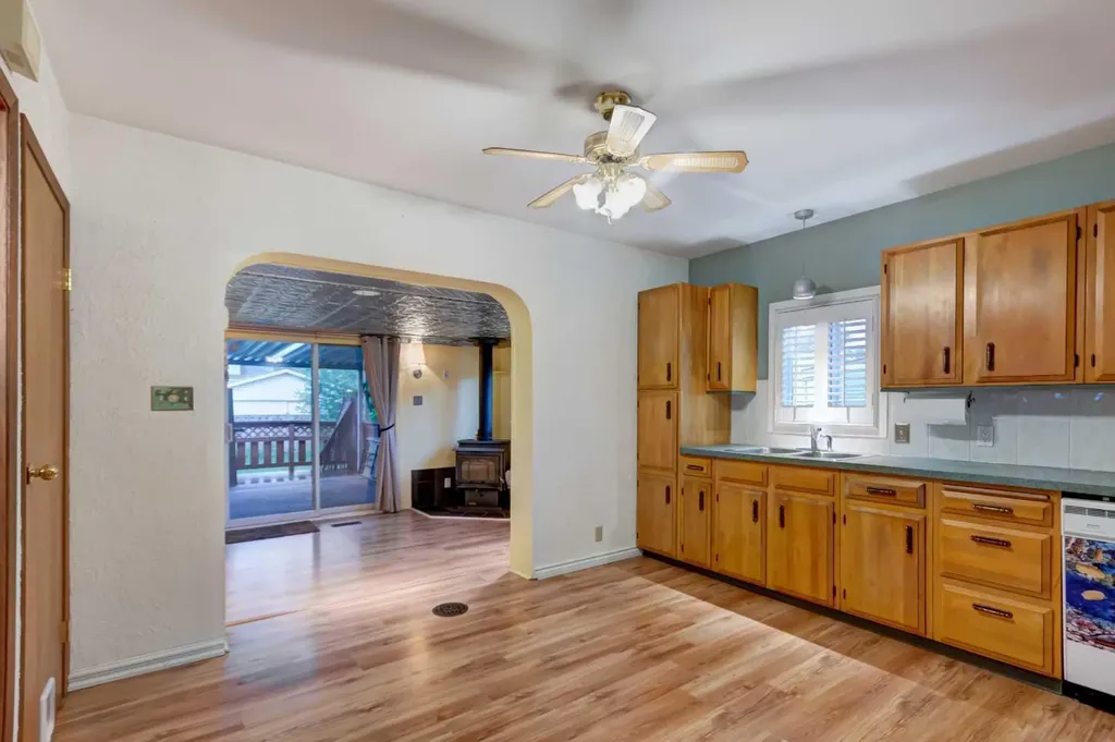 7412 22 Street SE Calgary AB T2C 0W6