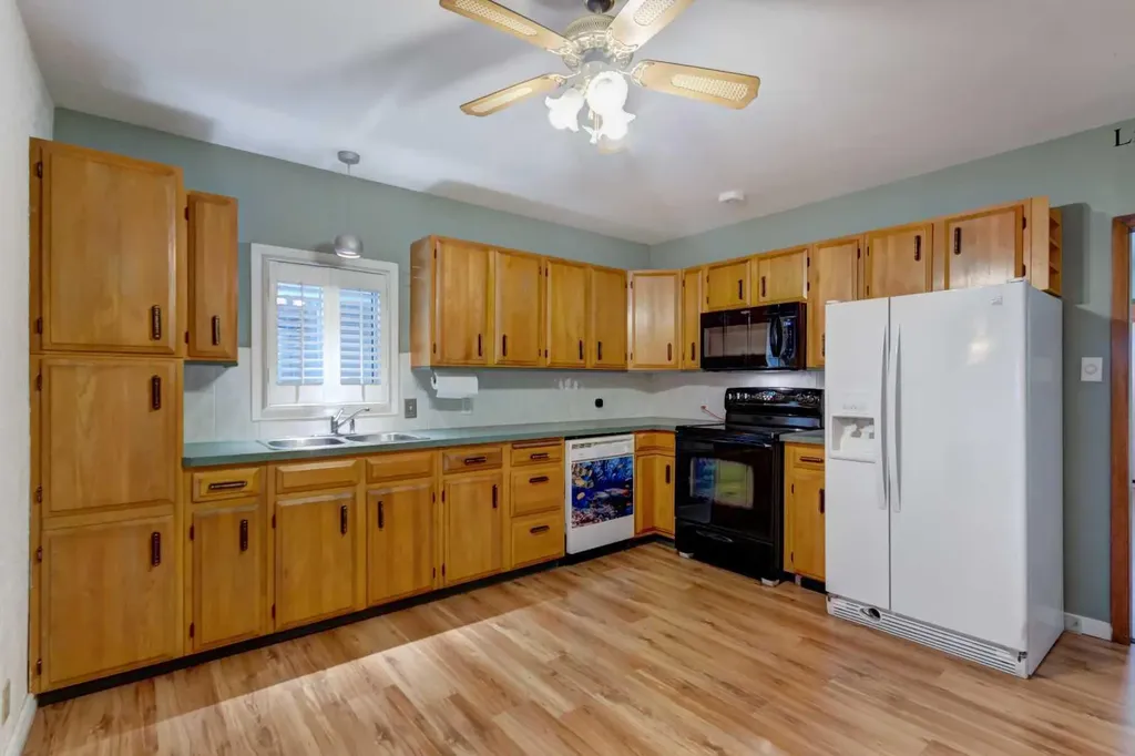 7412 22 Street SE Calgary AB T2C 0W6