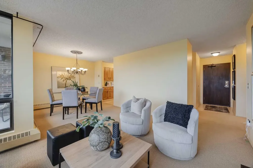 80 Point Mckay Crescent NW Calgary AB T3B 4W4