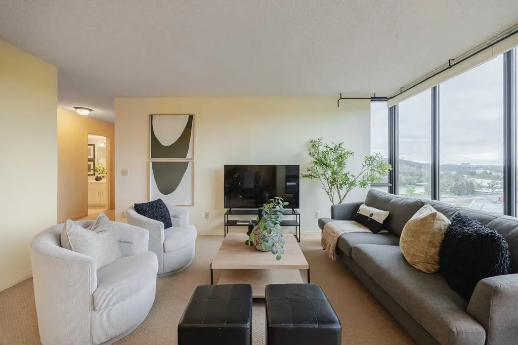 80 Point Mckay Crescent NW Calgary AB T3B 4W4