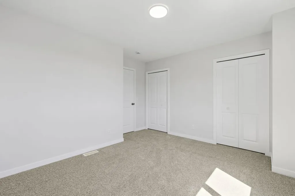 10 Valarosa Park Didsbury AB T0M0W0