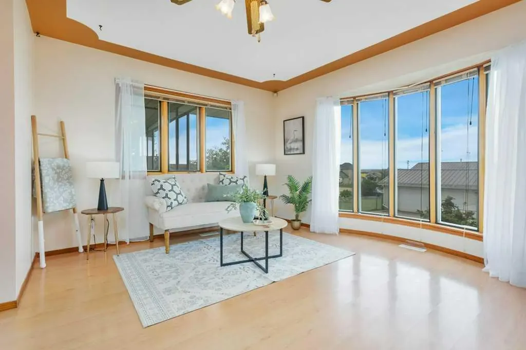 5201 46 Avenue Rimbey AB T0C 2J0