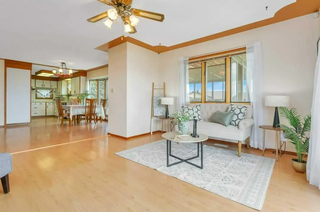 5201 46 Avenue Rimbey AB T0C 2J0