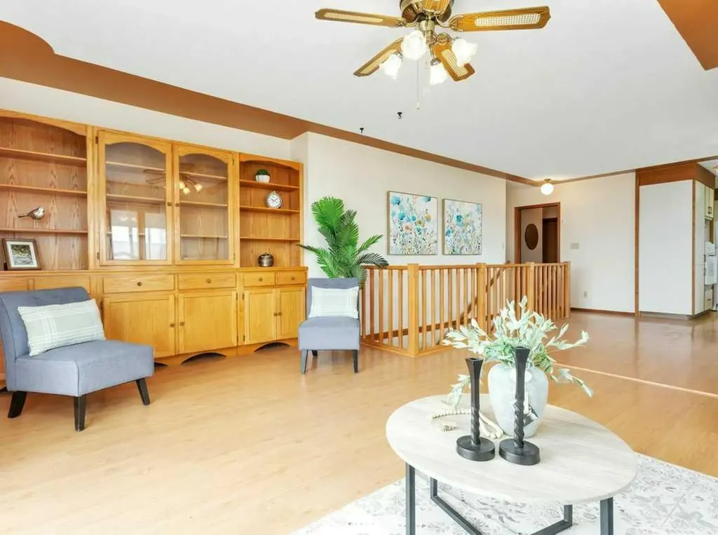 5201 46 Avenue Rimbey AB T0C 2J0